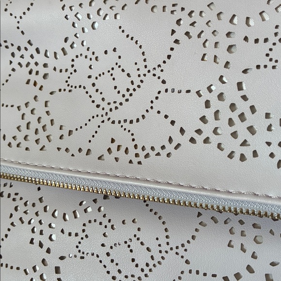 Urban Expressions Purple Crossbody - Picture 7 of 10